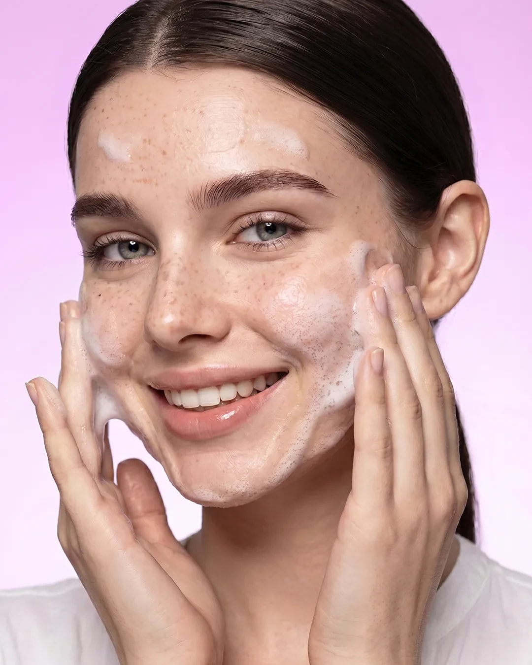 Mineral Water Foaming Cleanser 3